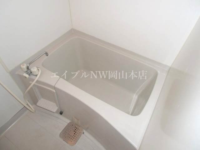 ハピネス篤Aの物件内観写真