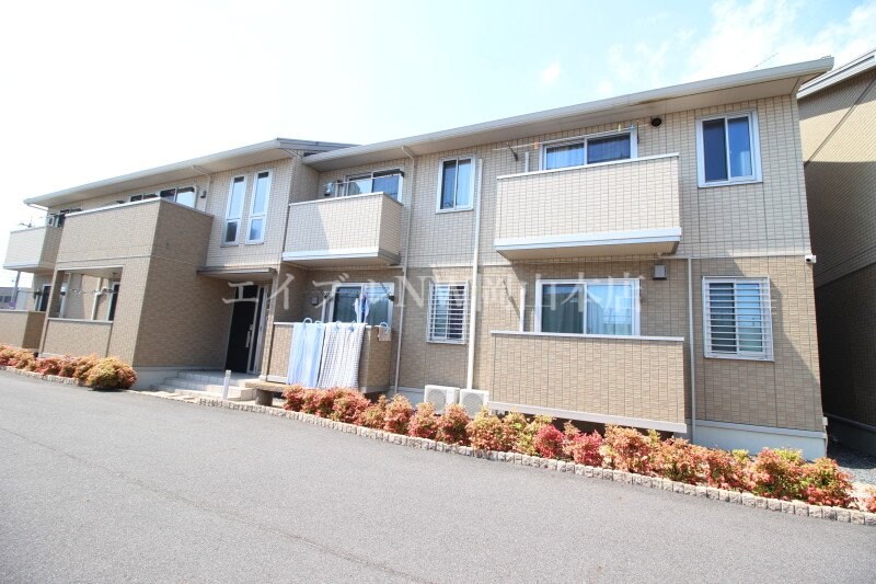 メゾン　エミグラント　Ａ棟の物件外観写真