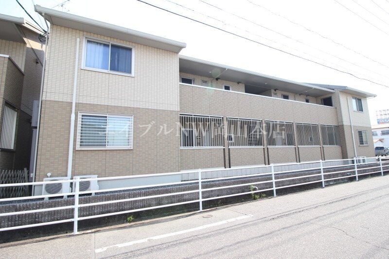 メゾン　エミグラント　Ａ棟の物件外観写真