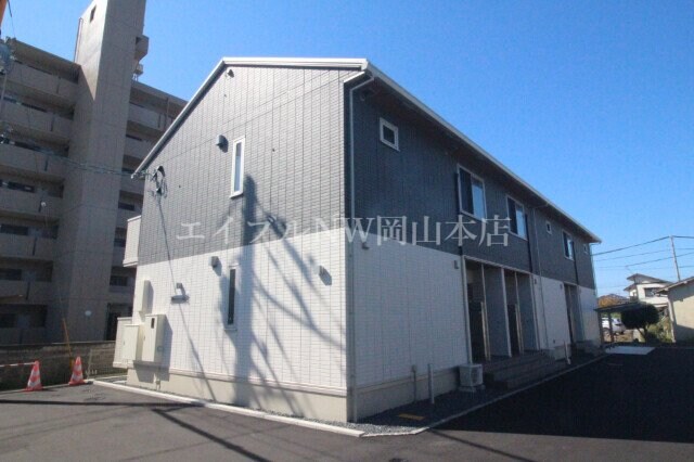 マーメゾン新福の物件外観写真