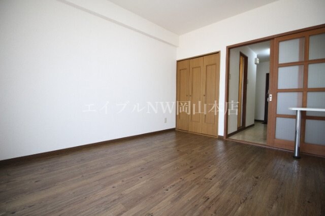 ビューラージュネスの物件内観写真