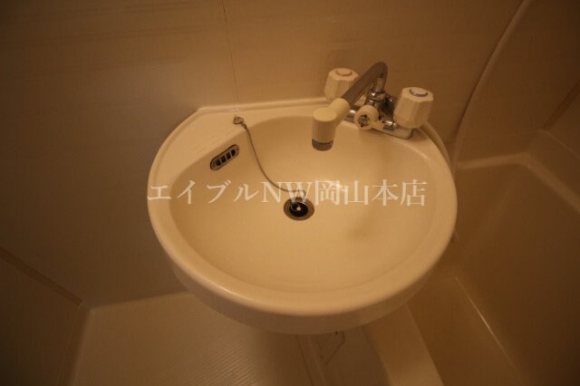 ビューラージュネスの物件内観写真