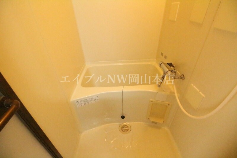 アジュール下中野の物件内観写真