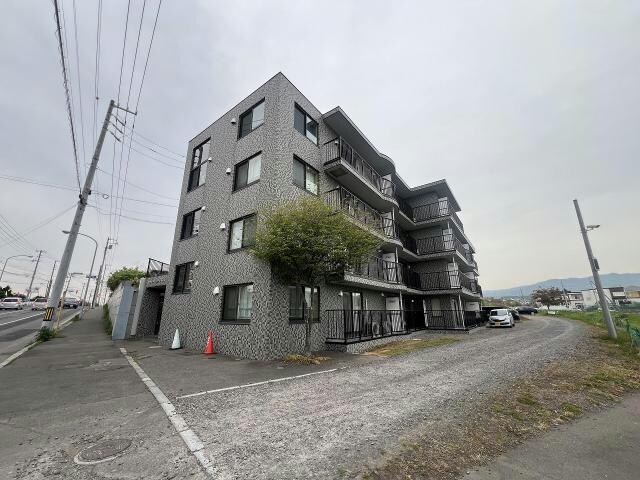 ラングレーコート石川の物件外観写真