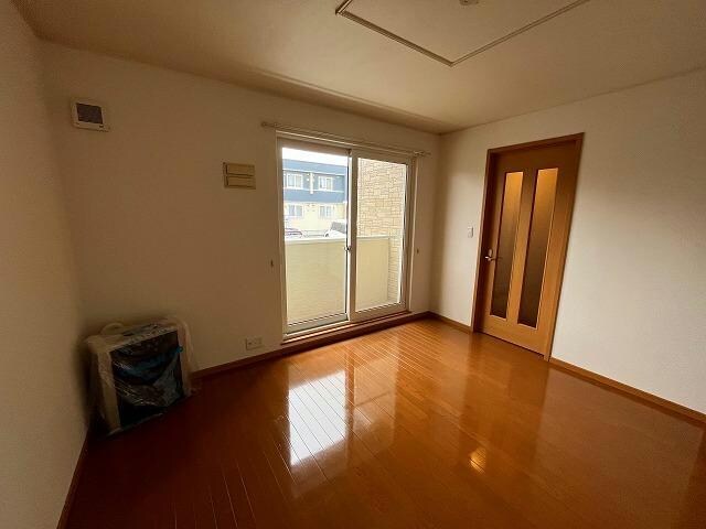 エルムプラシード5号館の物件内観写真