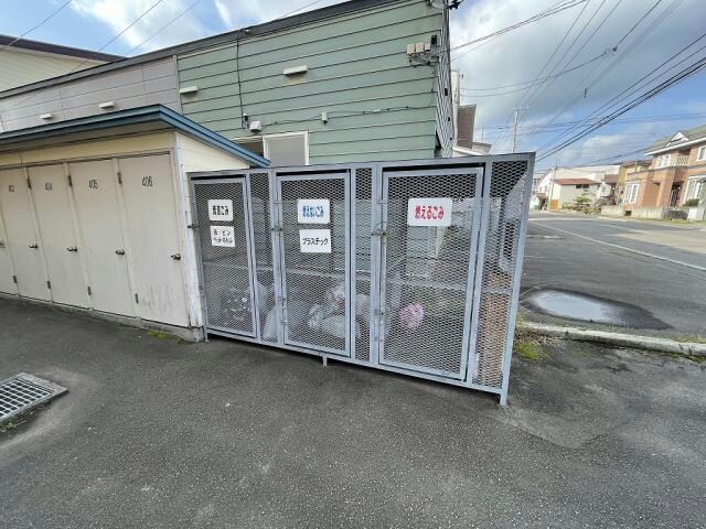 ロイヤルライフ富岡の物件外観写真