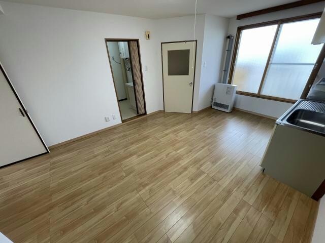 ロイヤルライフ富岡の物件内観写真