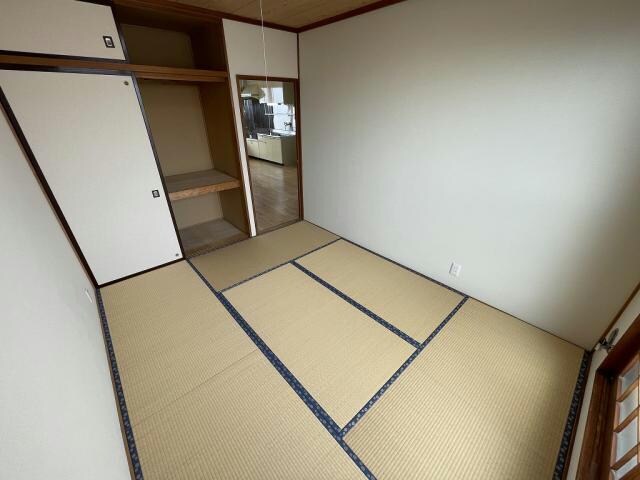 ロイヤルライフ富岡の物件内観写真