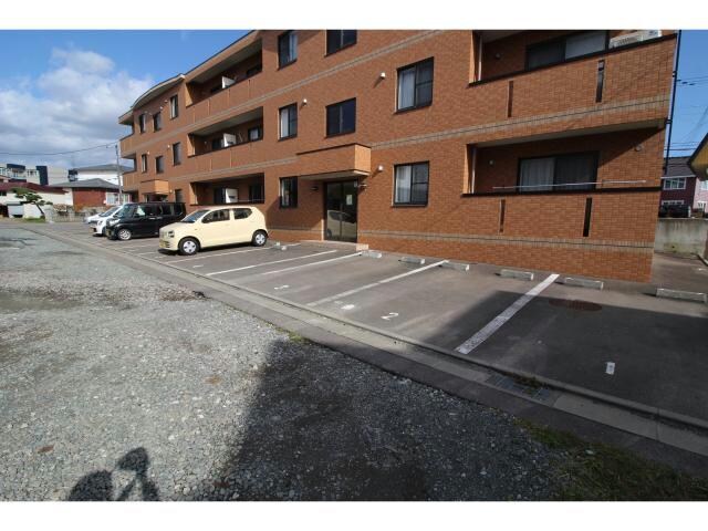 メゾンパティオ神山の物件外観写真