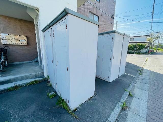 ポイント湯川の物件外観写真