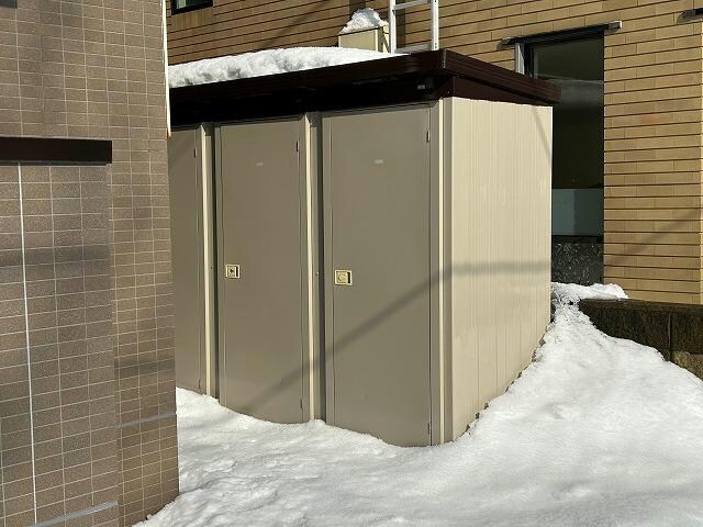 リベア的場の物件外観写真