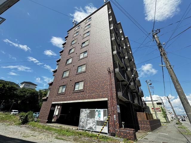 メゾンパティオ大町の物件外観写真