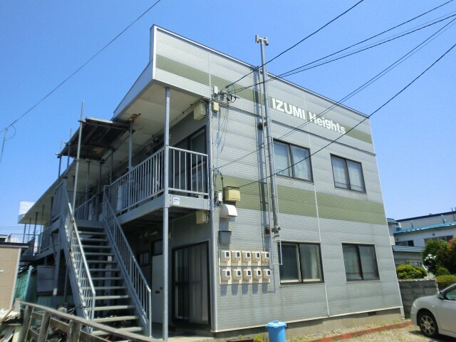 イズミハイツの物件外観写真