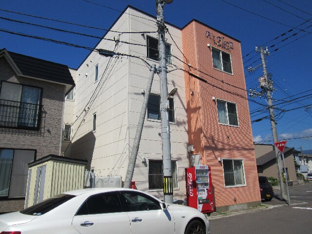 アールズフラットⅡの物件外観写真