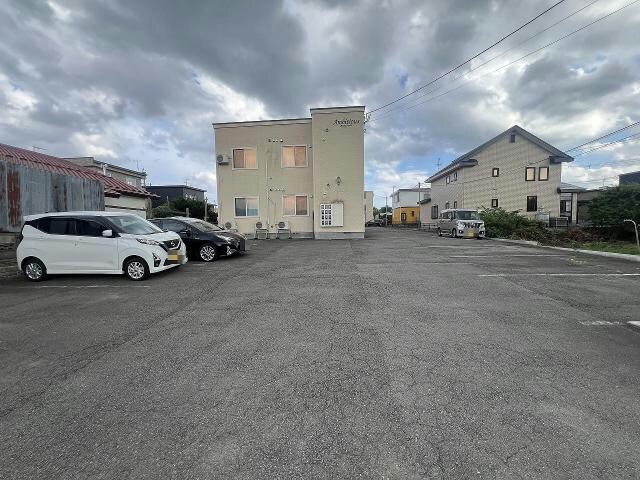 アンビシャスの物件外観写真