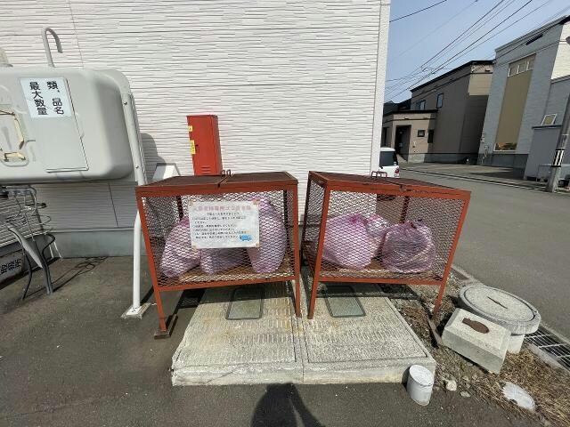 五稜郭マンションの物件外観写真