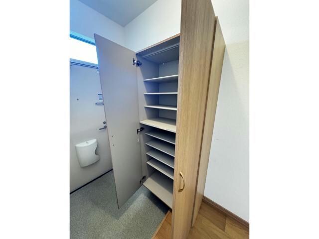 グローリィー志海苔の物件内観写真