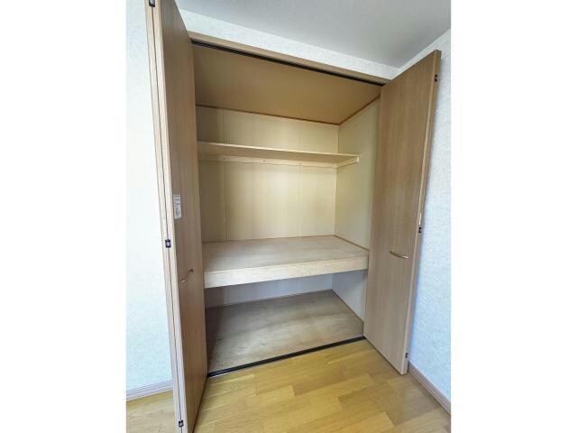 グローリィー志海苔の物件内観写真