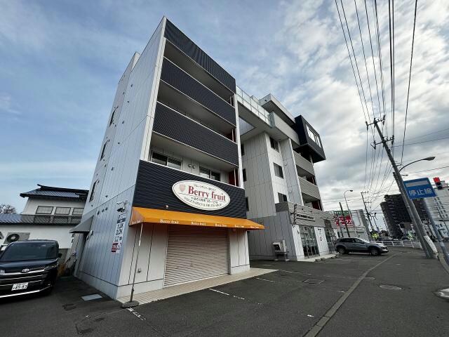 YUNO CROSS PLACEの物件外観写真