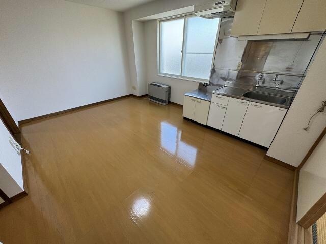 シャルム中上の物件内観写真