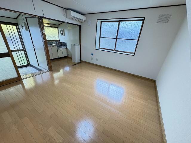 富岡町2丁目23番貸家の物件内観写真