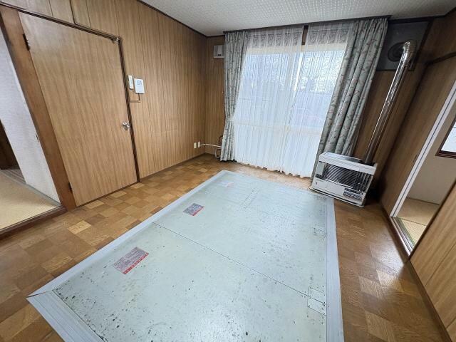 滝沢町4番貸家の物件内観写真