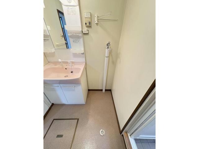 滝沢町4番貸家の物件内観写真