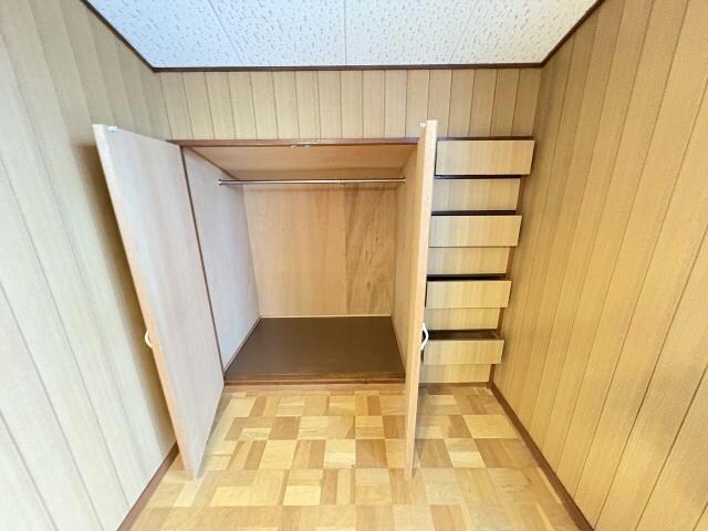 滝沢町4番貸家の物件内観写真