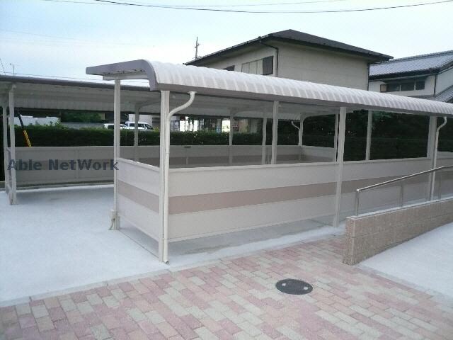 メゾン・ド・ルミエールの物件外観写真