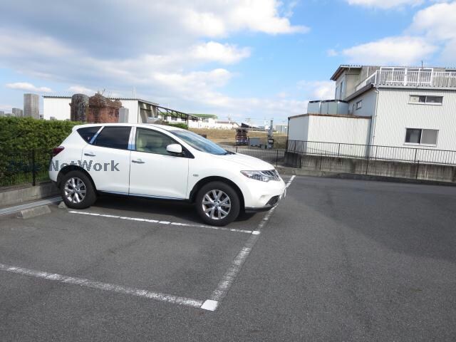 ブランドールの物件外観写真