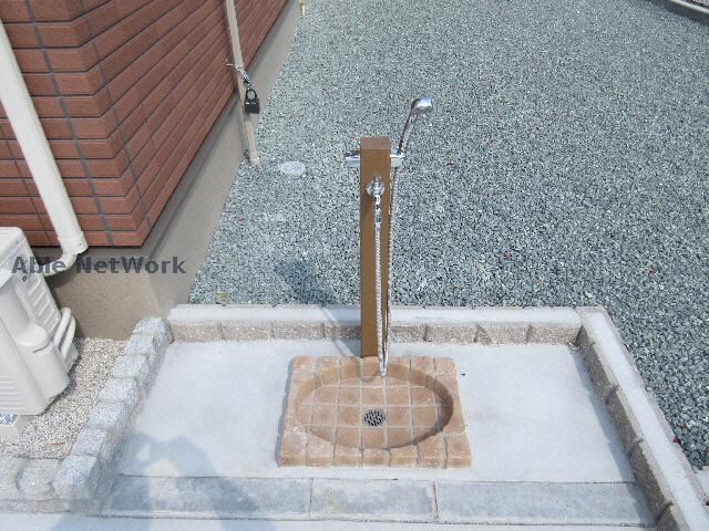 ユートピア・ナミ　ドゥの物件外観写真