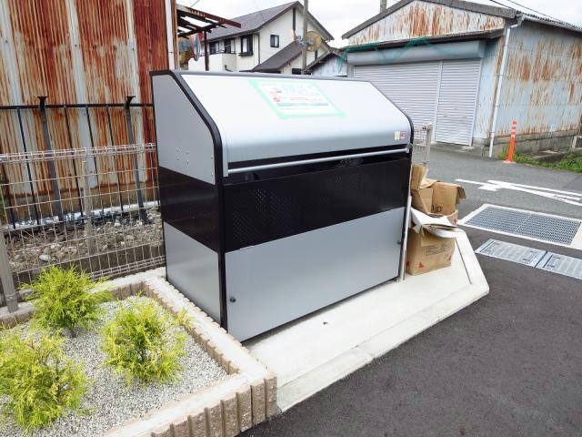 フローラⅠ・Ⅱの物件外観写真