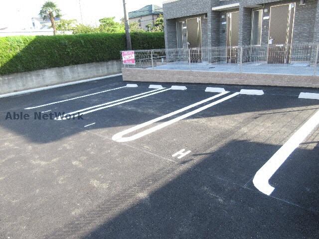 ユニヴァリィ Ｆの物件外観写真