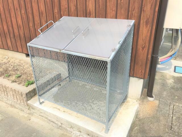 秋桜テラスの物件外観写真