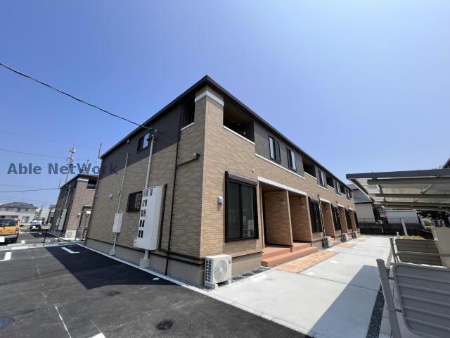 ガーデン一身田の物件外観写真