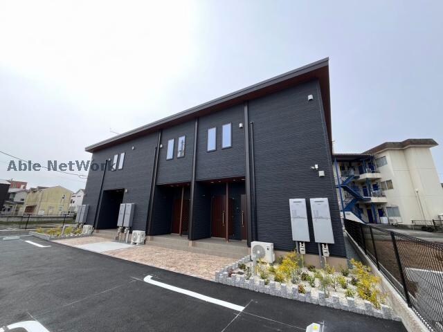 ラルースの物件外観写真