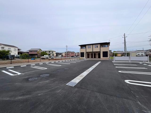 ラルースの物件外観写真