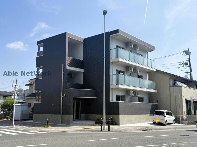 アーバンヒルズ津の物件外観写真