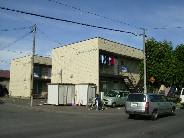 シルバーハイツＡ・Ｂ棟の物件外観写真