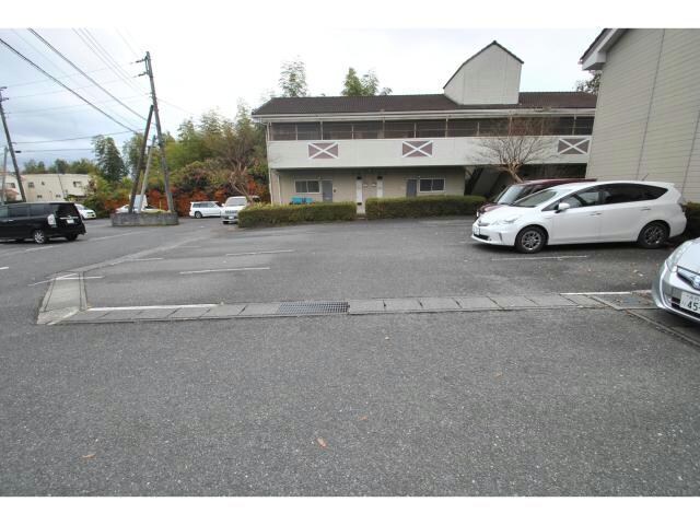 テクノハイム本宿　桃の棟の物件外観写真