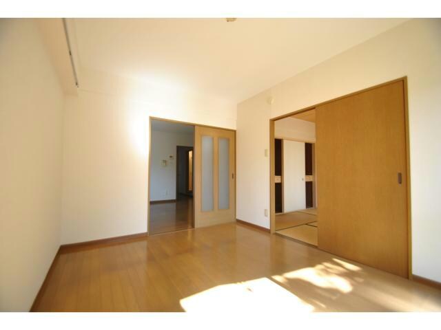 メゾンパークサイドの物件内観写真