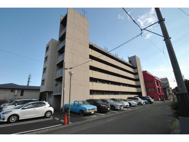 征矢マンションの物件外観写真