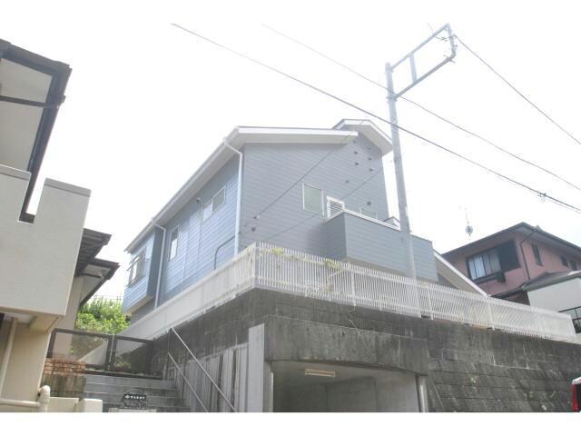 アルト日高の物件外観写真