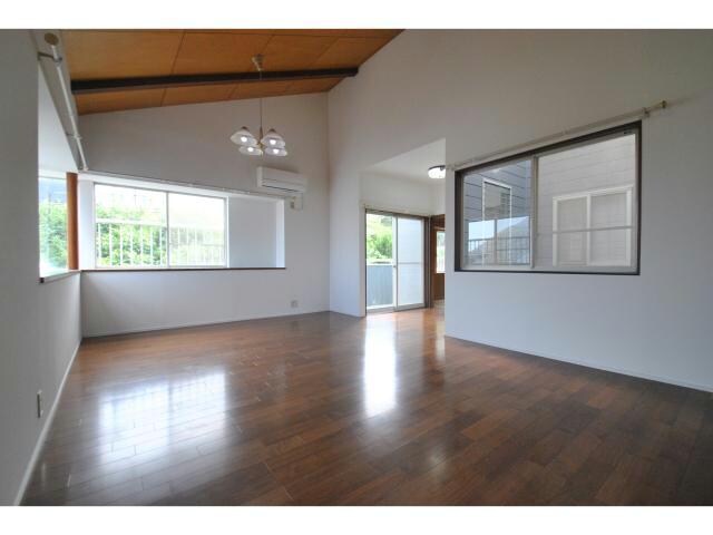 アルト日高の物件内観写真