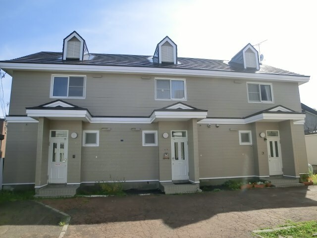 タウンハウスヴァルムＢの物件外観写真