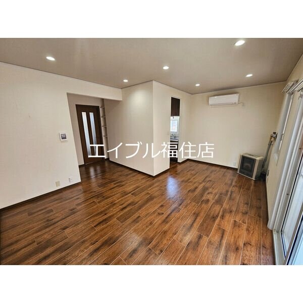 タウンハウスヴァルムＢの物件内観写真