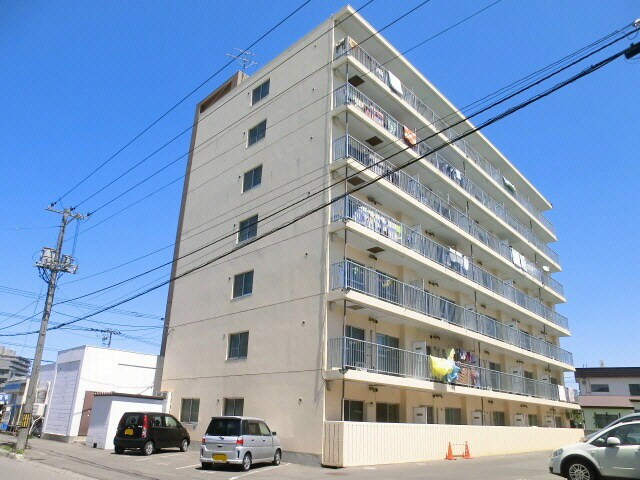 メゾン実のりの物件外観写真