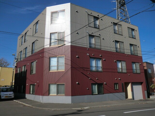 テラスハウス月寒の物件外観写真