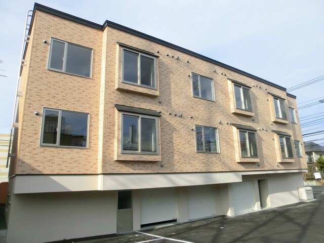 プランドールの物件外観写真