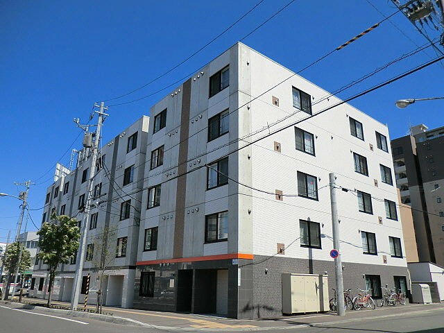 カレラ月寒中央の物件外観写真